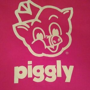 Piggly Wiggly 🐷 T-Shirt